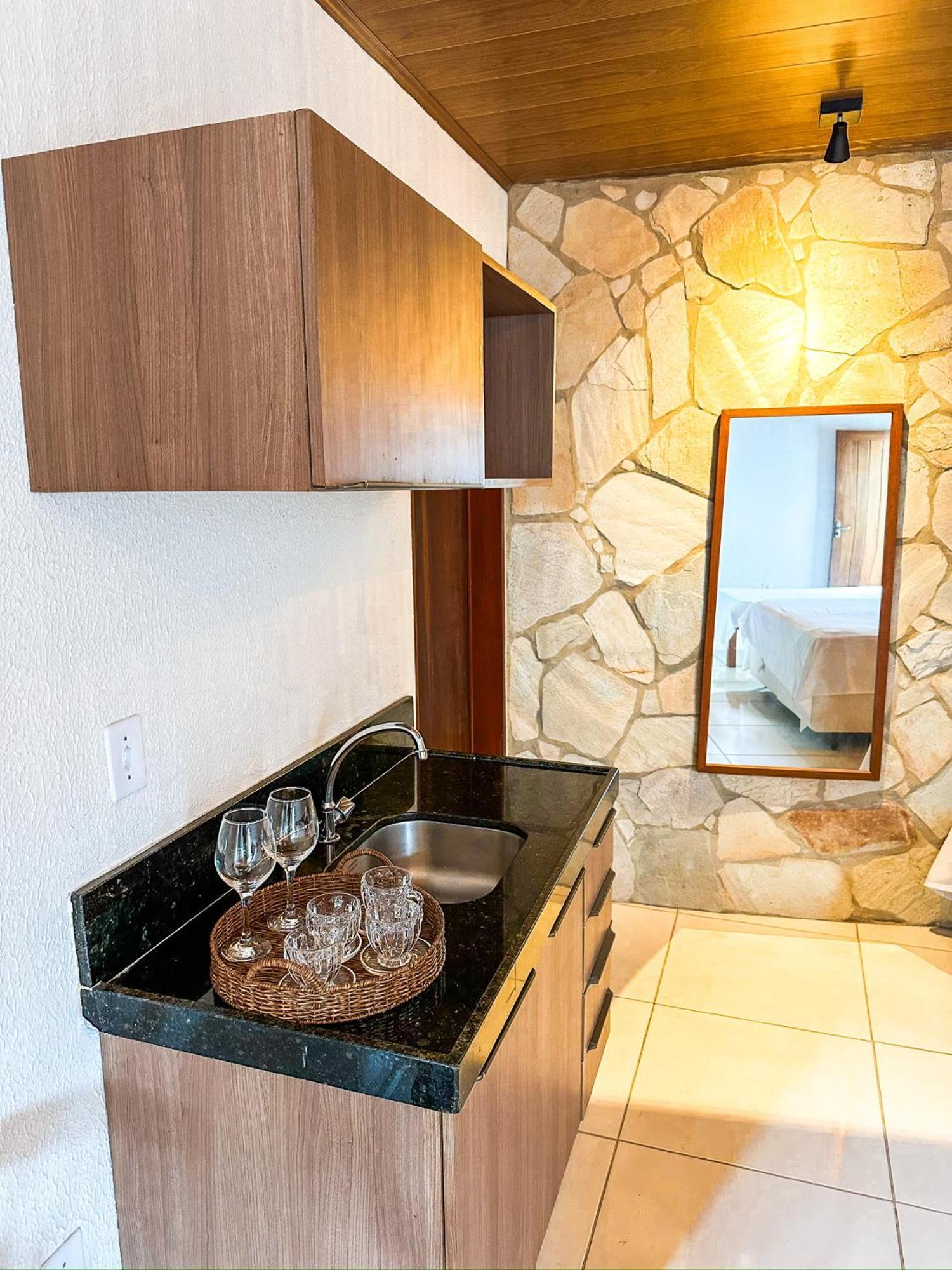 Do Porto Mar Inn *